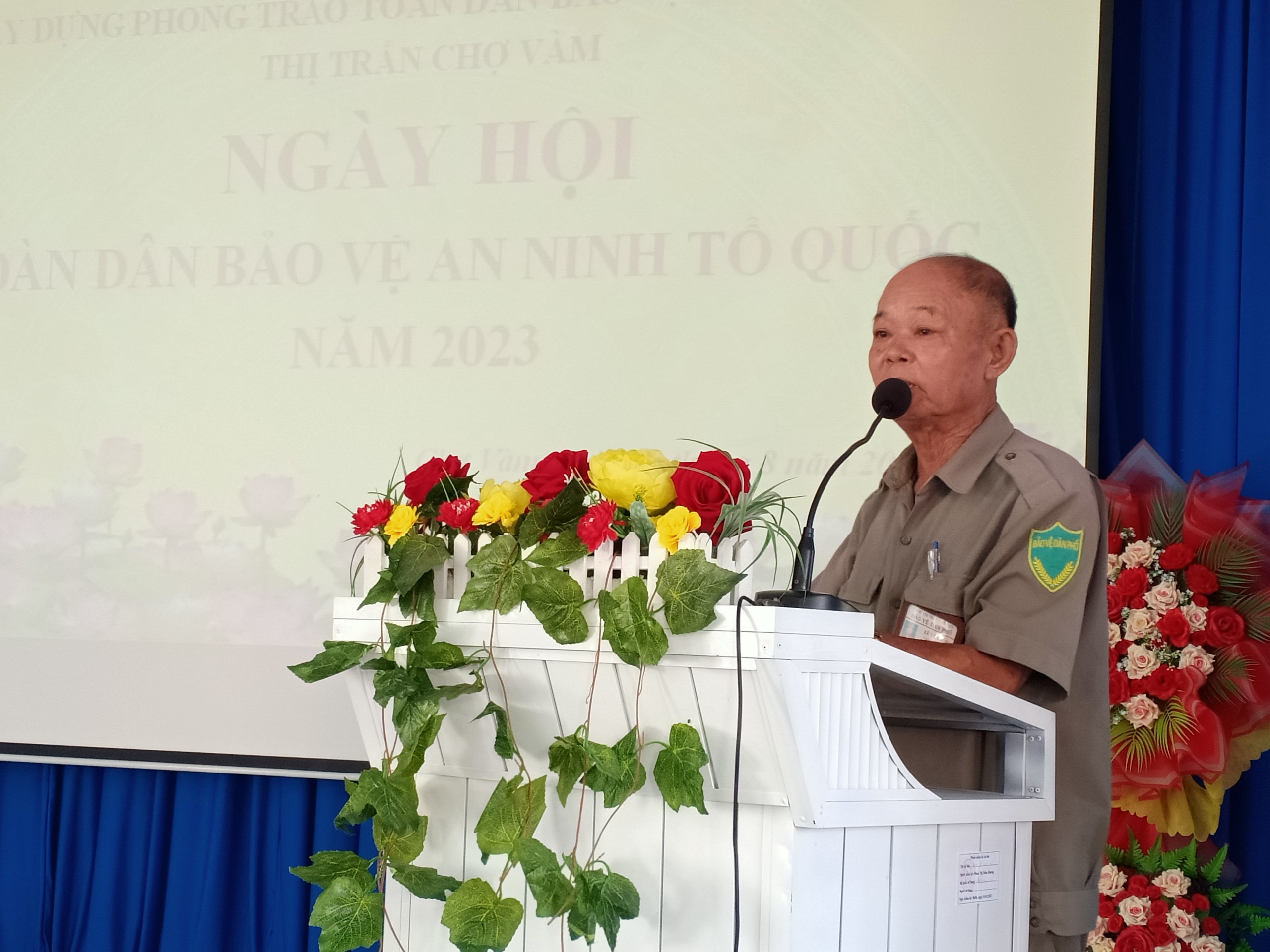 Phát biểu tham luận